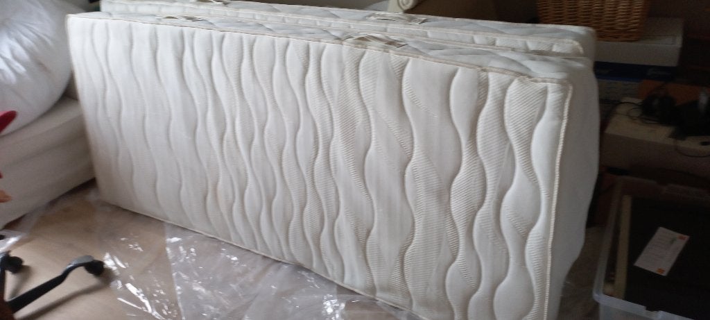 2 matrassen gratis op te halen, Huis en Inrichting, Gebruikt, 90 cm, Eenpersoons, 210 cm