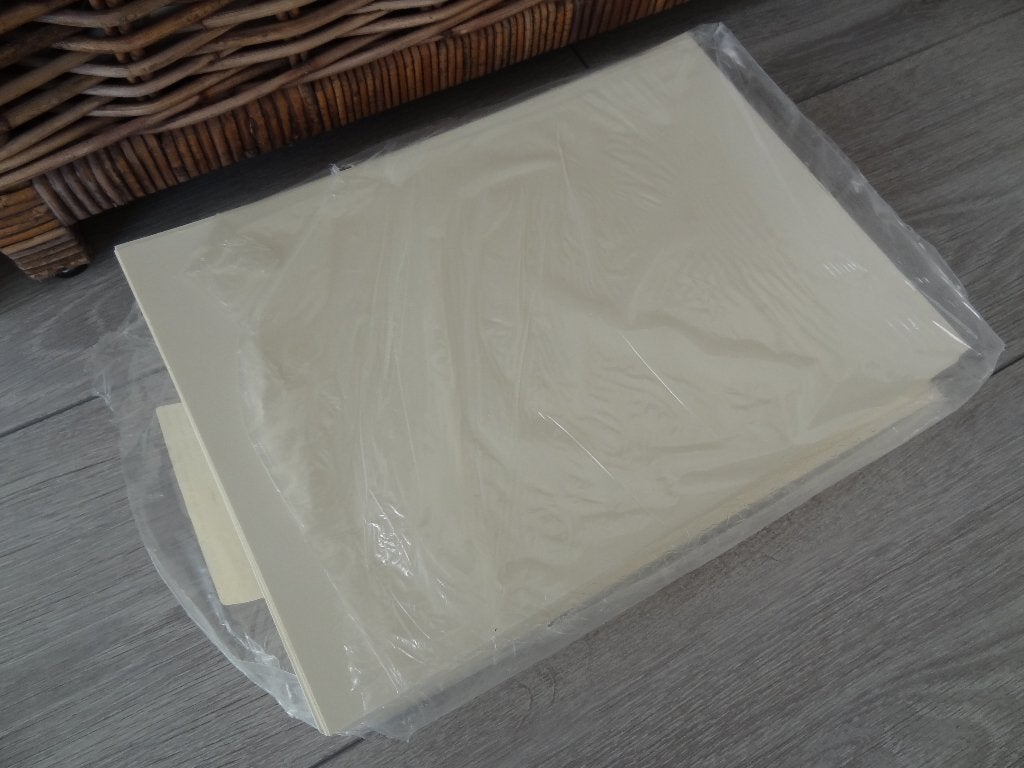 Hobbypapier 230 Gr. Crème A4 >Snelle Verzending!<, Ophalen of Verzenden, Nieuw, Overige thema's, Blanco kaart of Basiskaart