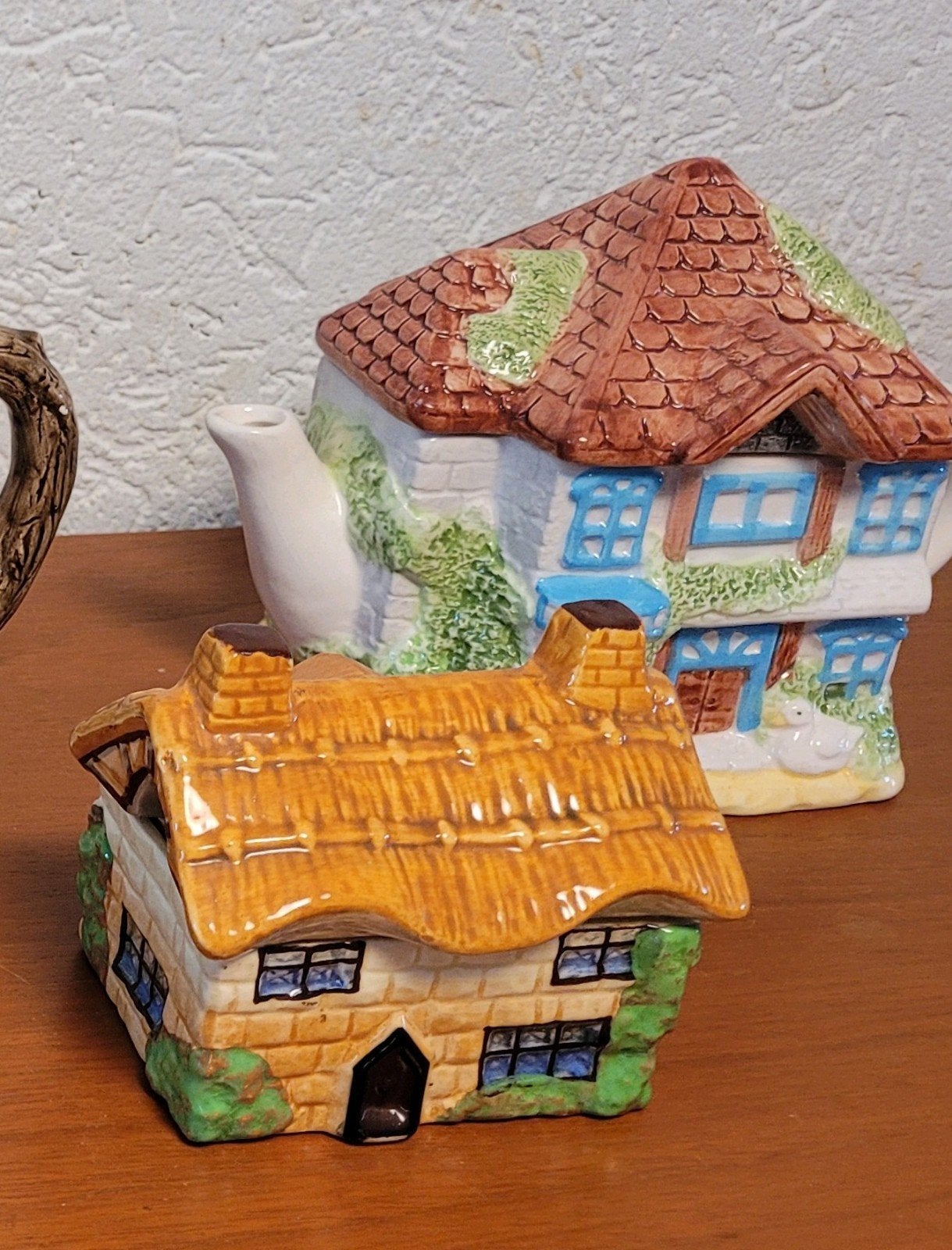 2x huisje theepot suikerpot Beswick ware beren cottage kerk, Ophalen of Verzenden