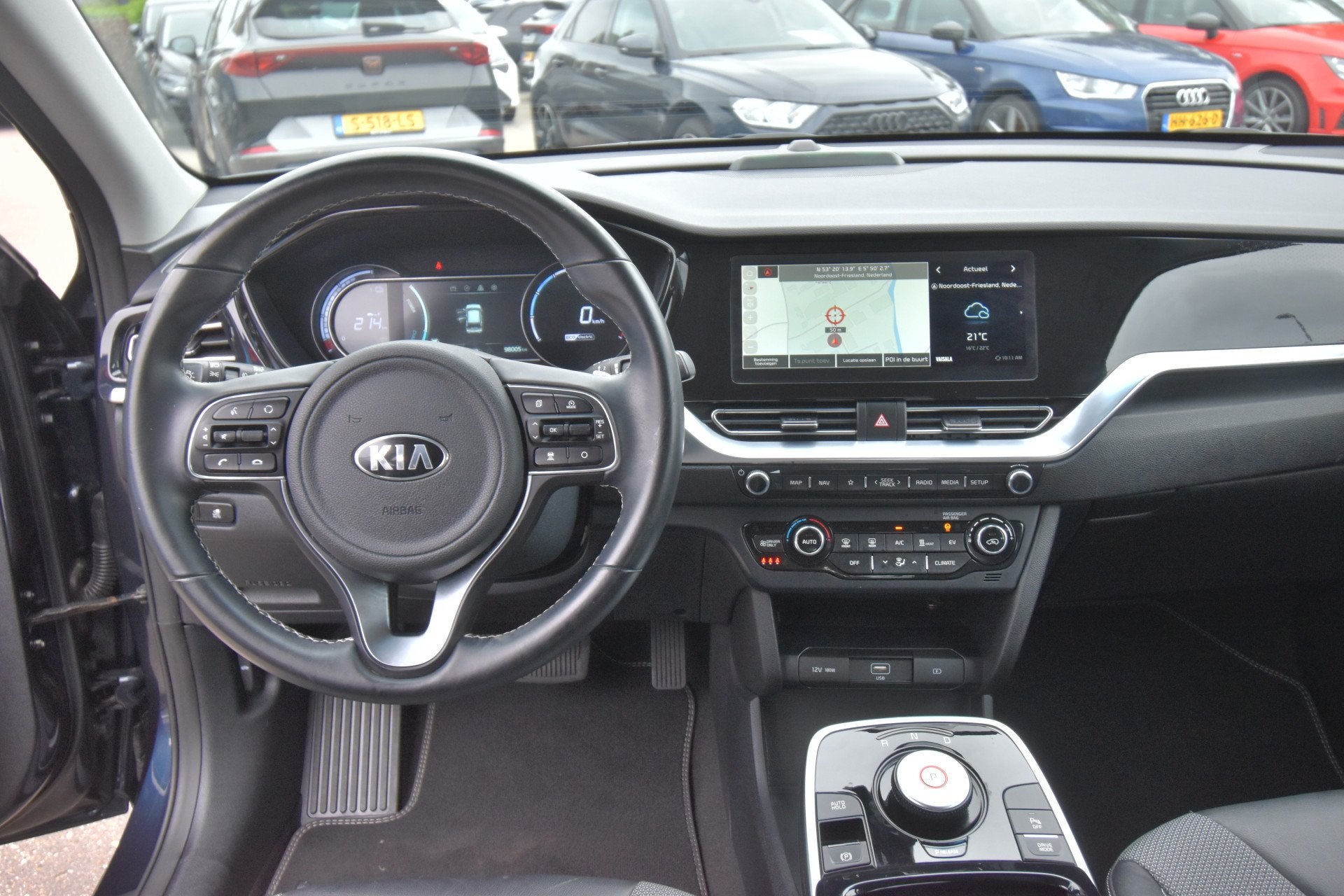 Kia e-Niro DynamicLine 39 kWh , SOH 100 % , CLIMATR , CR CON, 136 pk, Gebruikt, Zwart, Blauw