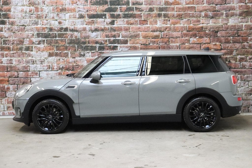 MINI Clubman One Salt Business / Navigatie / LED / Climate C, Stof, Handgeschakeld, 19 km/l, 3 cilinders