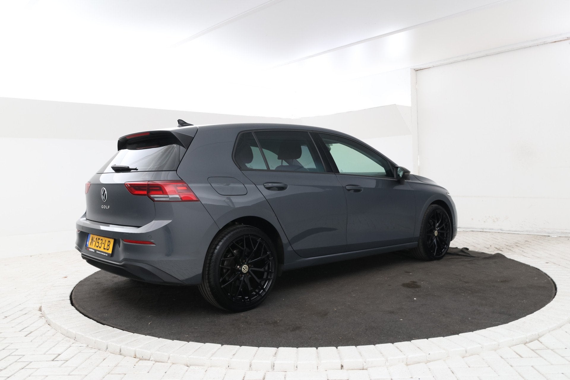 Foto 2 van Volkswagen Golf 1.5 TSI Life Stoel/stuurverwarming, Adaptiev