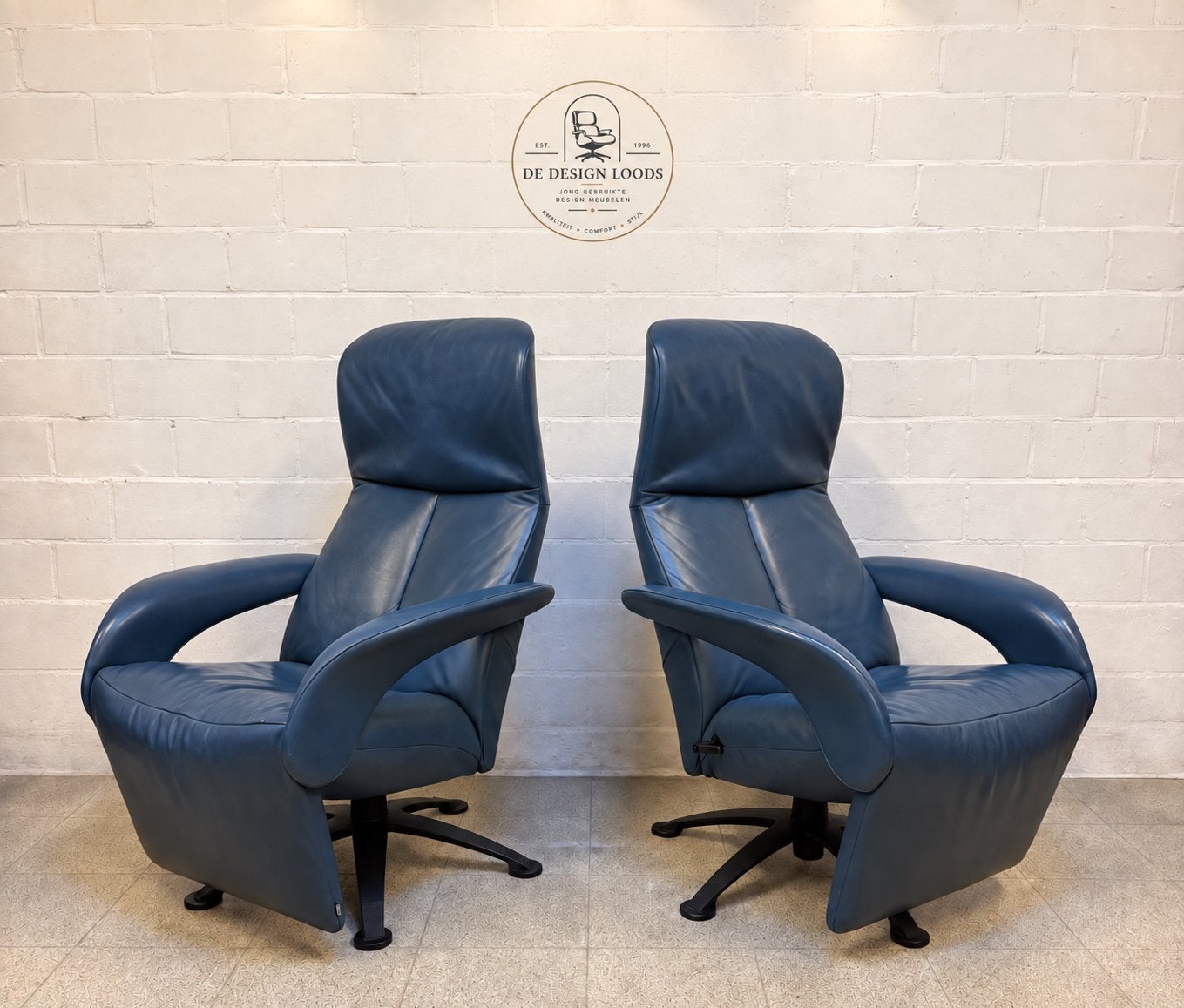 Design Fauteuil JORI | Symphony | Blauw Leder Super Comfort, Huis en Inrichting, Ophalen, 75 tot 100 cm, Zo goed als nieuw, Leer