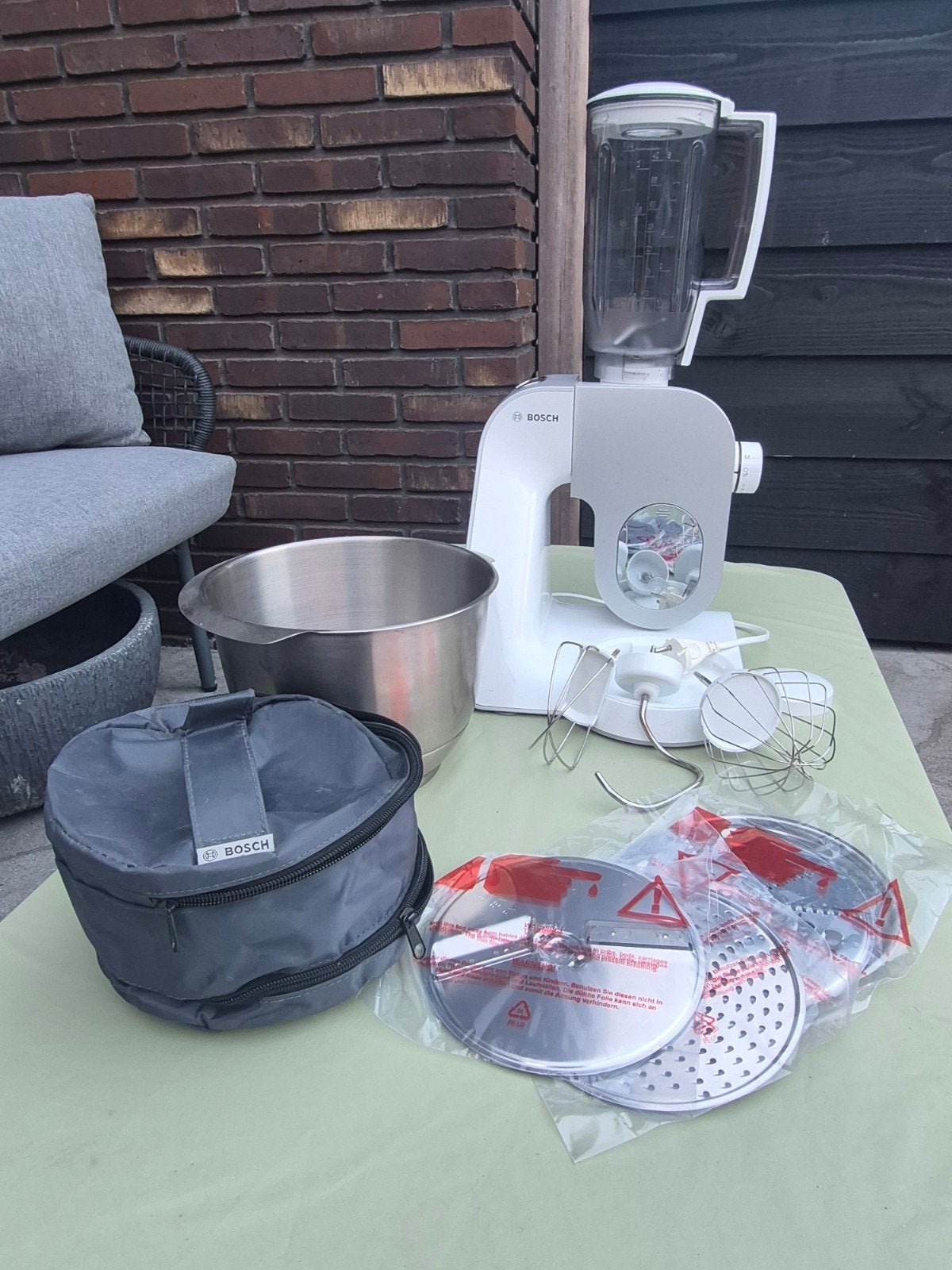 Bosch Keukenmachine met Blender en nieuwe accessoires, 4 liter of meer, Ophalen, Gebruikt, 3 snelheden of meer