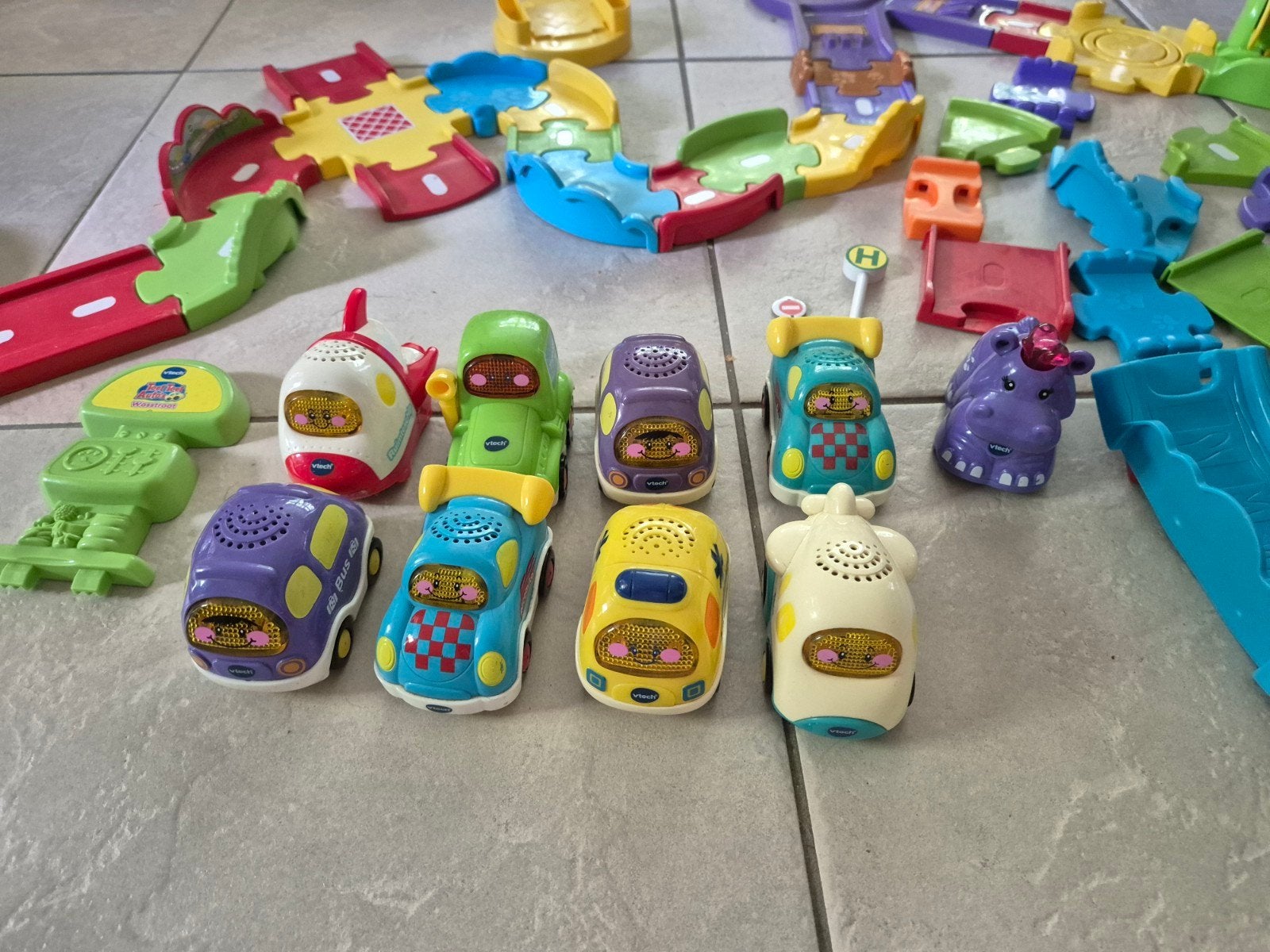 Toet toet garage en zoef zoef boerderij, Kinderen en Baby's, Speelgoed | Vtech, Ophalen of Verzenden, 2 tot 4 jaar