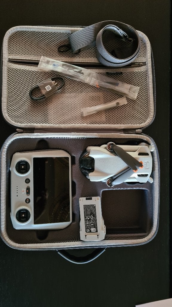 DJI mini 3 + smart controller + koffer, Ophalen, Opklapbaar, 30 tot 45 minuten, Cameradrone