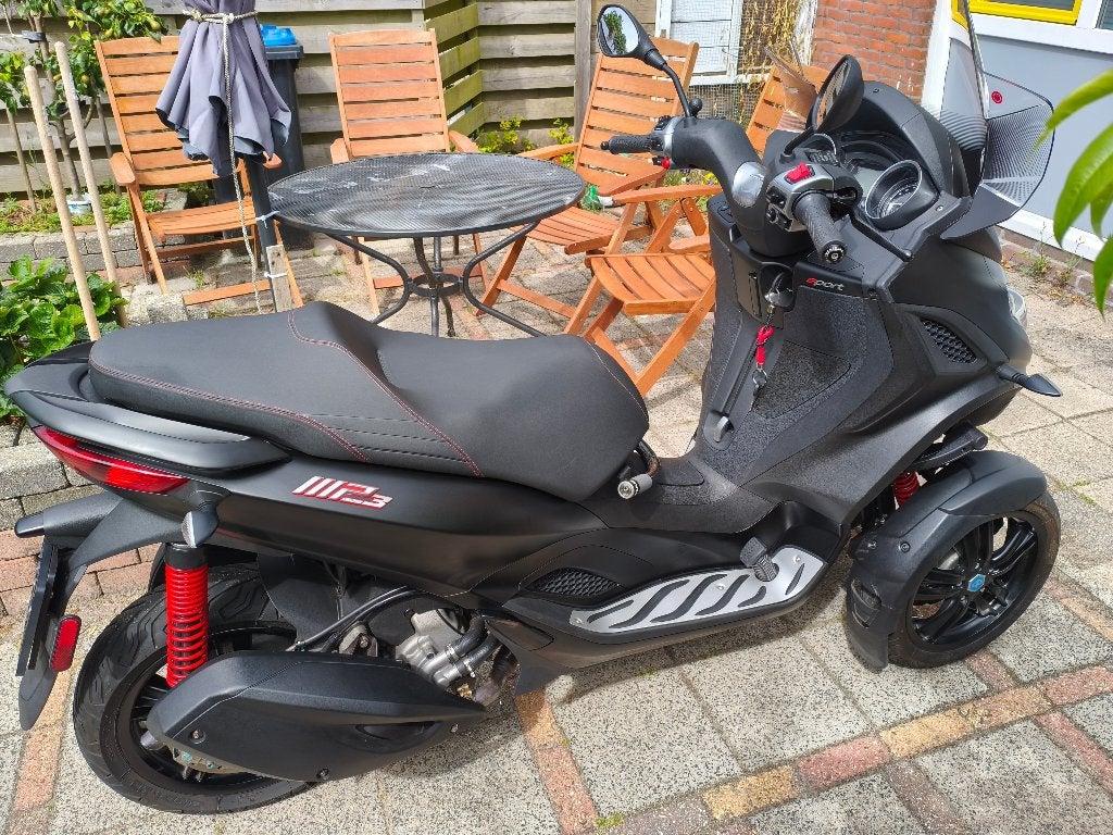 Piaggio MP3 300 HPE Sport 2023 te koop., Scooter, Occasion, Particulier, Automaat