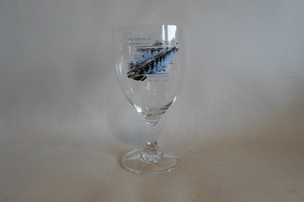 Glas Deltawerken Haringvliet 1964, Ophalen of Verzenden, Zo goed als nieuw, Bierglas