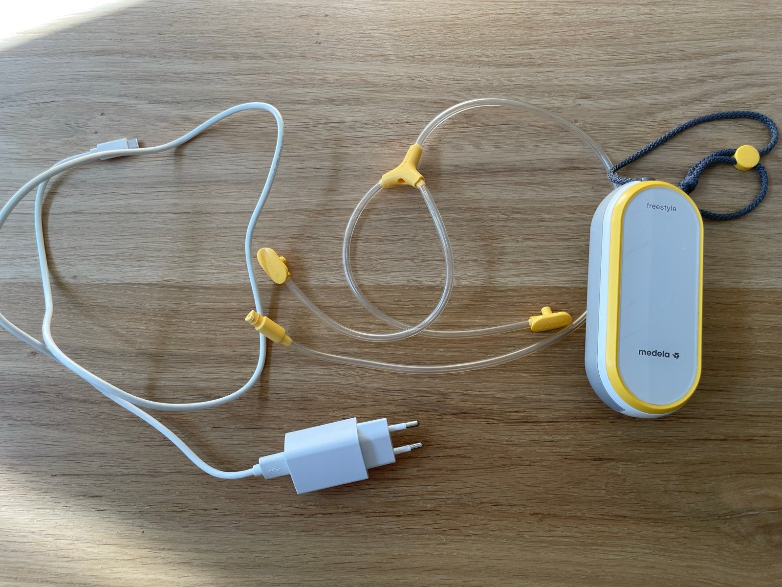 Medela Freestyle Hands-free dubbele elektrische borstkolf, Ophalen, Gebruikt
