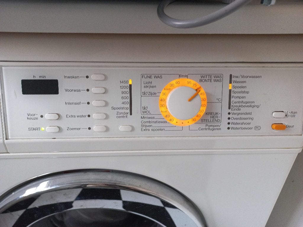Miele V5535 Wasmachine, Ophalen, 1200 tot 1600 toeren, Gebruikt, 4 tot 6 kg