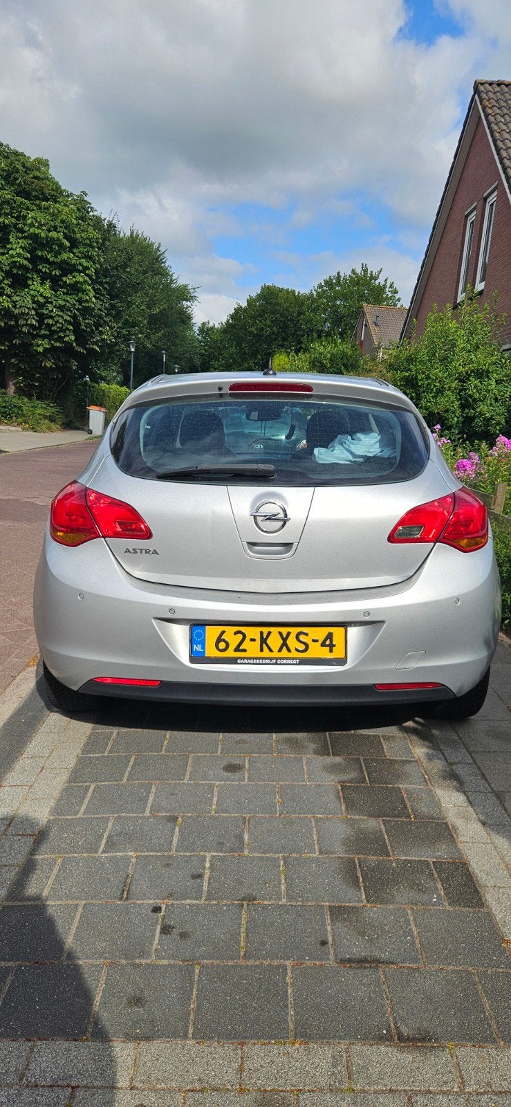 Opel Astra 1.6 16V 5D 2010 Grijs, Voorwielaandrijving, 1250 kg, 680 kg, 4 cilinders