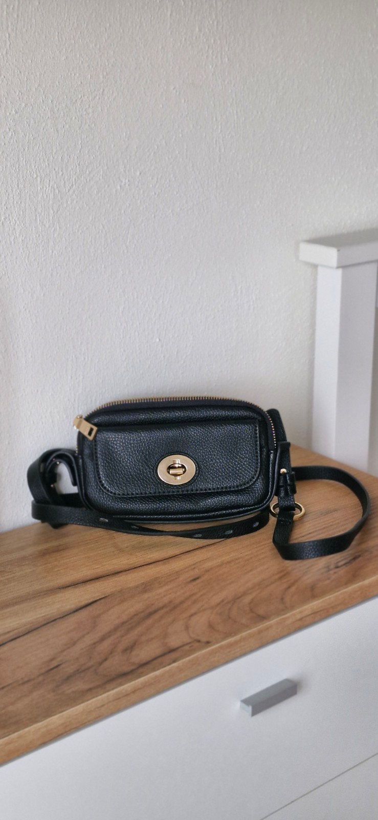 Zwart schoudertasje van Esprit, Sieraden, Tassen en Uiterlijk, Tassen | Damestassen, Ophalen of Verzenden