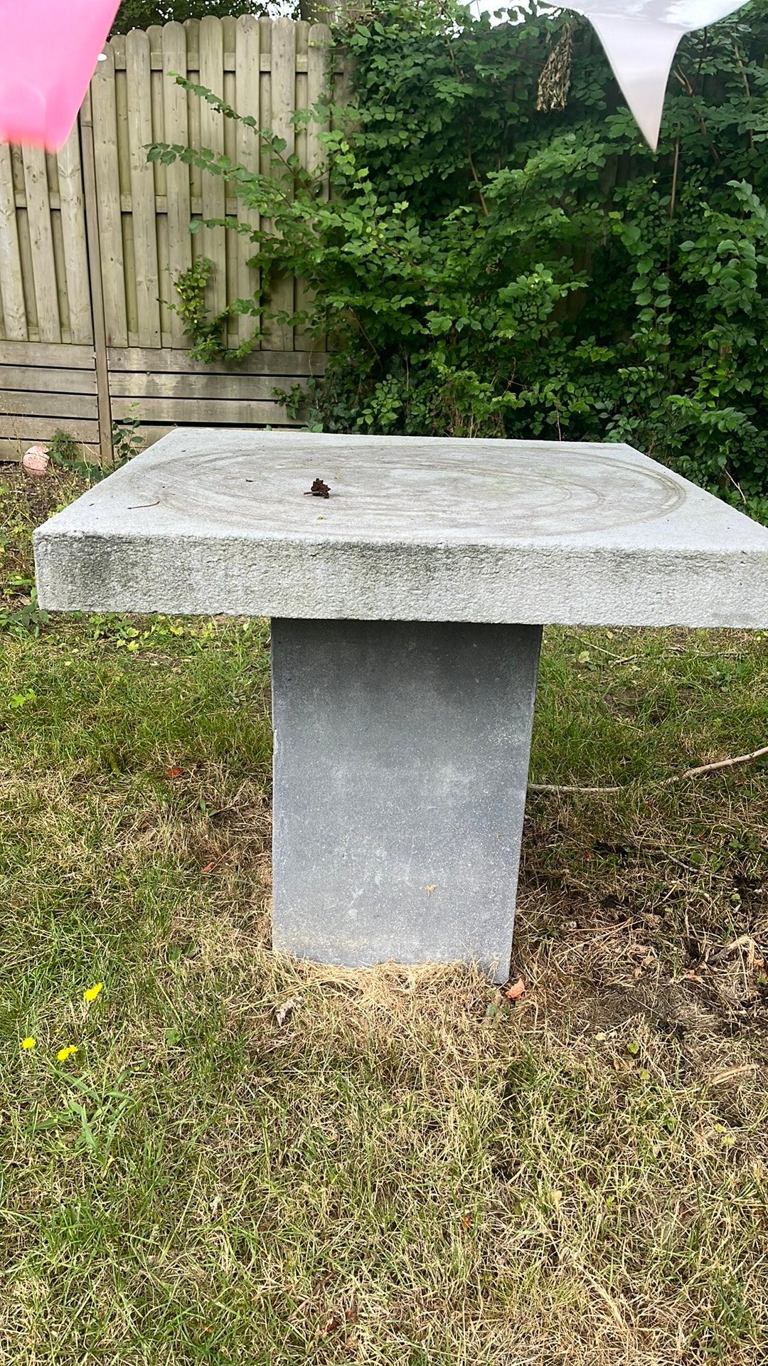 2 betonnen tuintafels, Ophalen, Zo goed als nieuw, Rechthoekig, Overige materialen