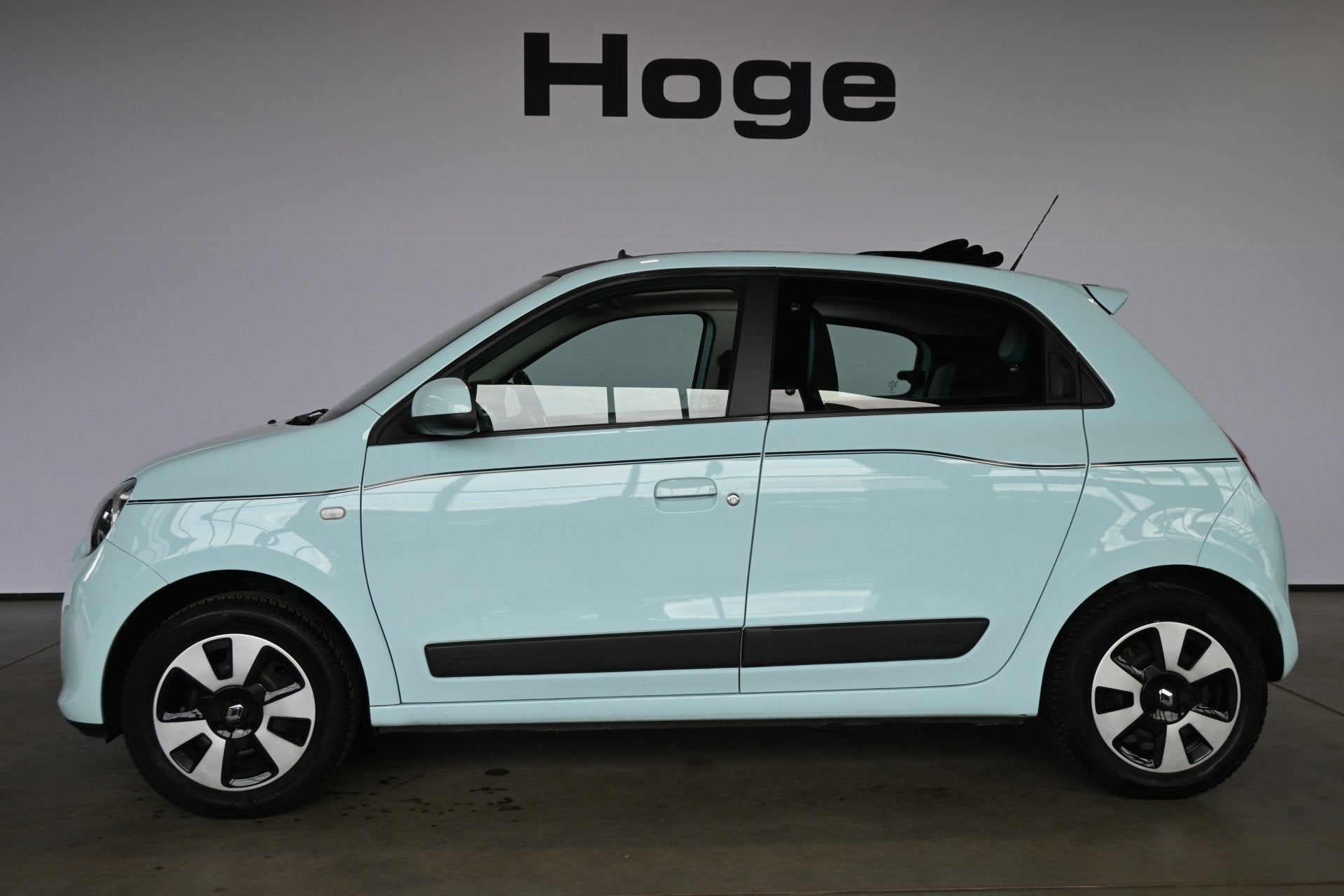 Renault Twingo 1.0 SCe Serie Signature VIVA Airco Schuif / v, Gebruikt, Stoelverwarming, Handgeschakeld, Grijs