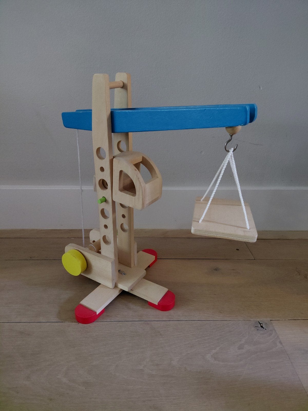 Houten speelgoedhijskraan, Ophalen of Verzenden