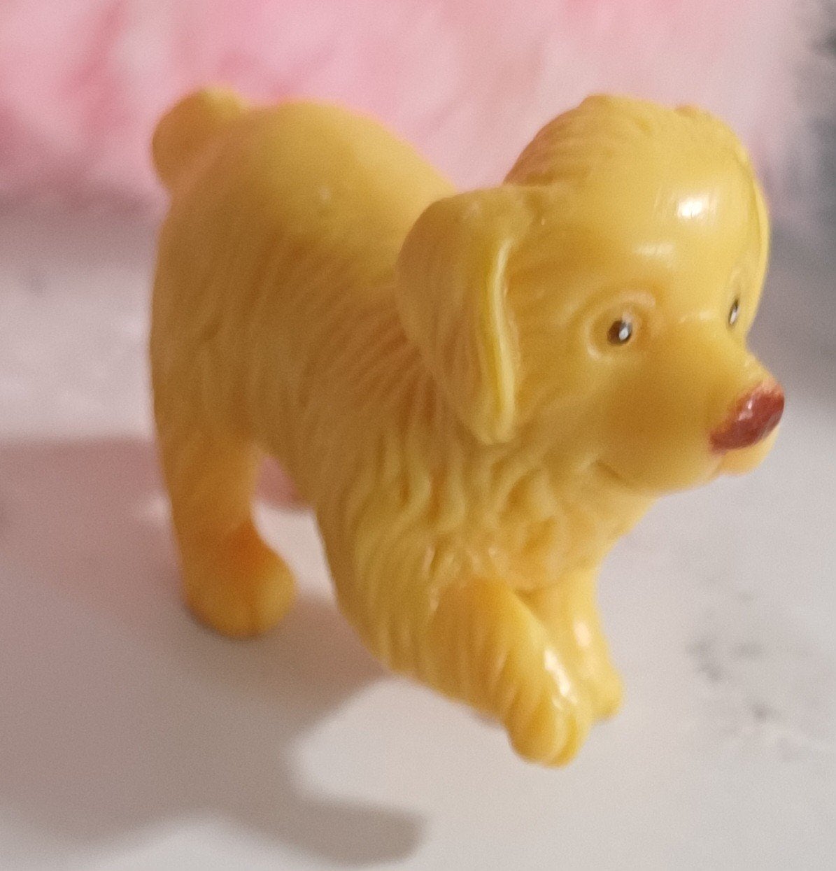 Poppenhuis hondje, Ophalen of Verzenden, Zo goed als nieuw
