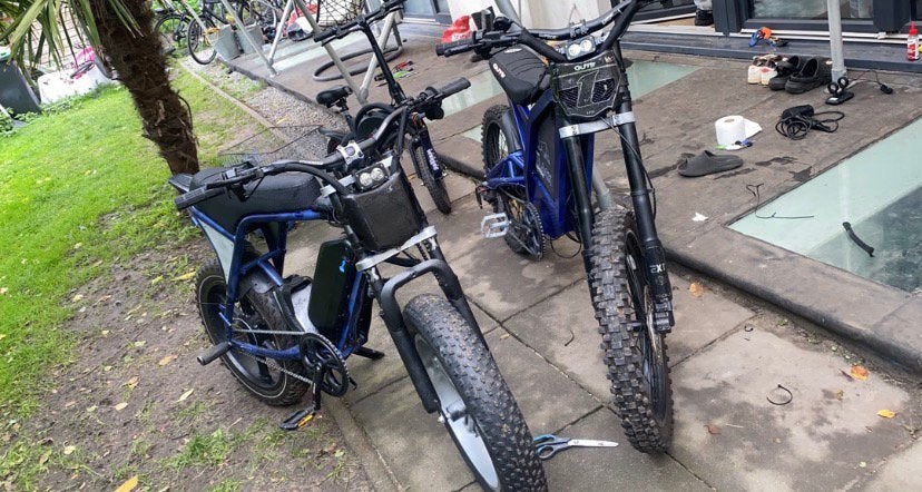 V8 nieuw opvoerbaar ook begrens baar  nieuwe moter en accu, Ophalen of Verzenden, Zo goed als nieuw, Pitbike