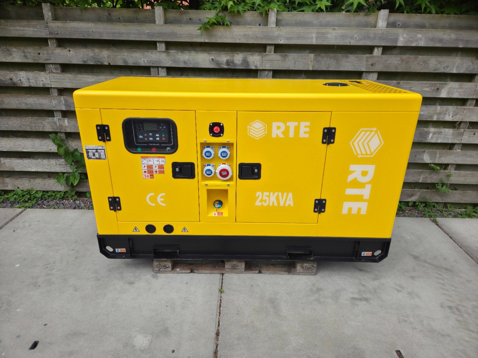 Aggregaat voor elke klus! Noodstroom Generator 25kVA Nieuw, Info@vlaartradingandservices.com, RTE, Nieuw, Ophalen of Verzenden