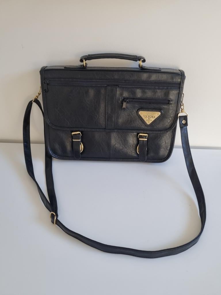 Via Riola / Via Roma vintage zwart lederen schoudertas., Ophalen of Verzenden, Zo goed als nieuw, Zwart, Overige typen