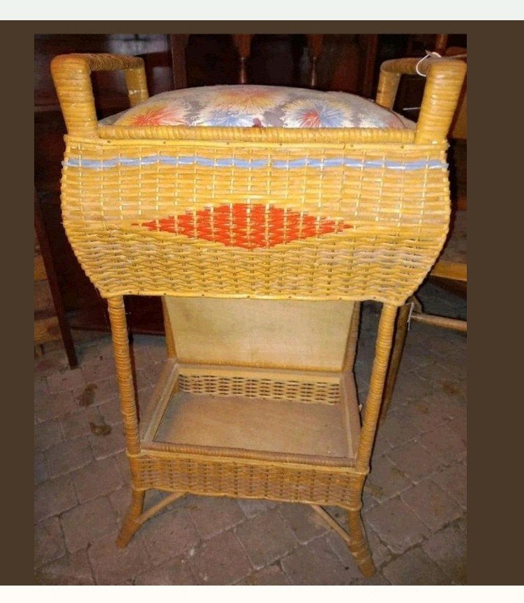 Vintage Rotan Tafeltje, naaitafel met Opbergruimte, Ophalen of Verzenden