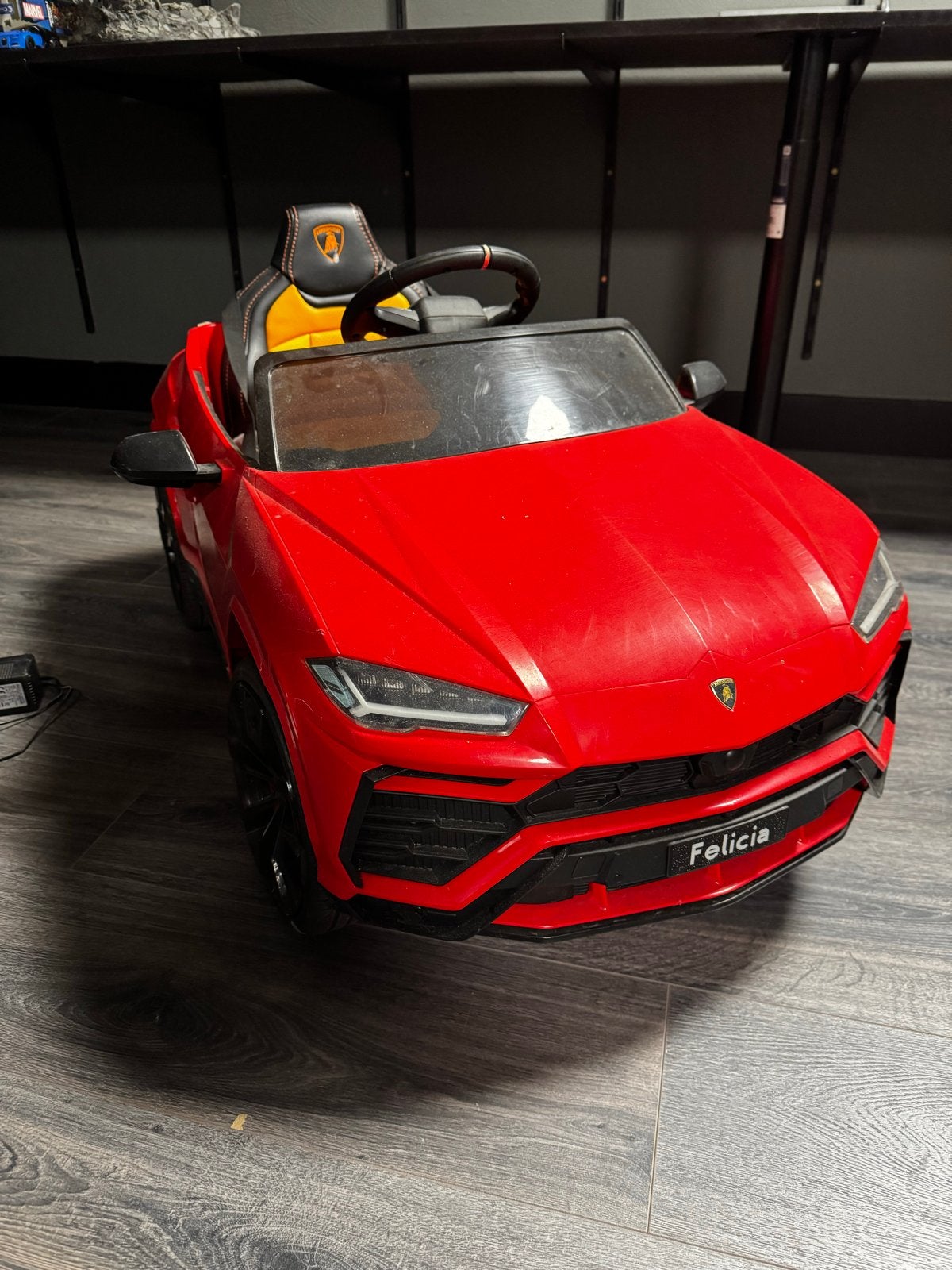 Rode elektrische kinderauto met afstandsbediening, Ophalen, Gebruikt