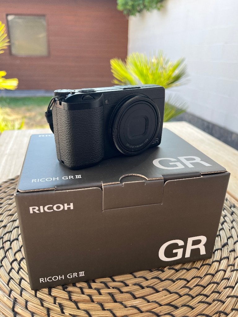 Ricoh GR III (Ricoh GR 3), Ophalen, Zo goed als nieuw, Handleiding, Compactcamera