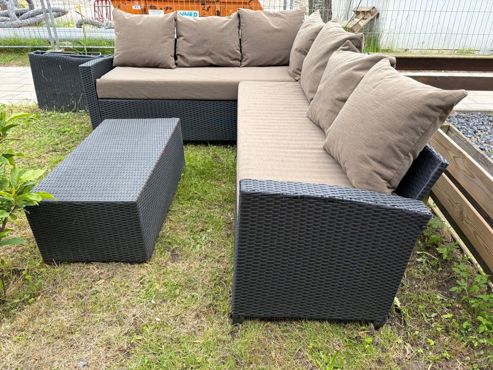 Z.g.a.n. wicker loungebank met nieuwe kussens, Ophalen, 6 zitplaatsen, Bank, Zo goed als nieuw