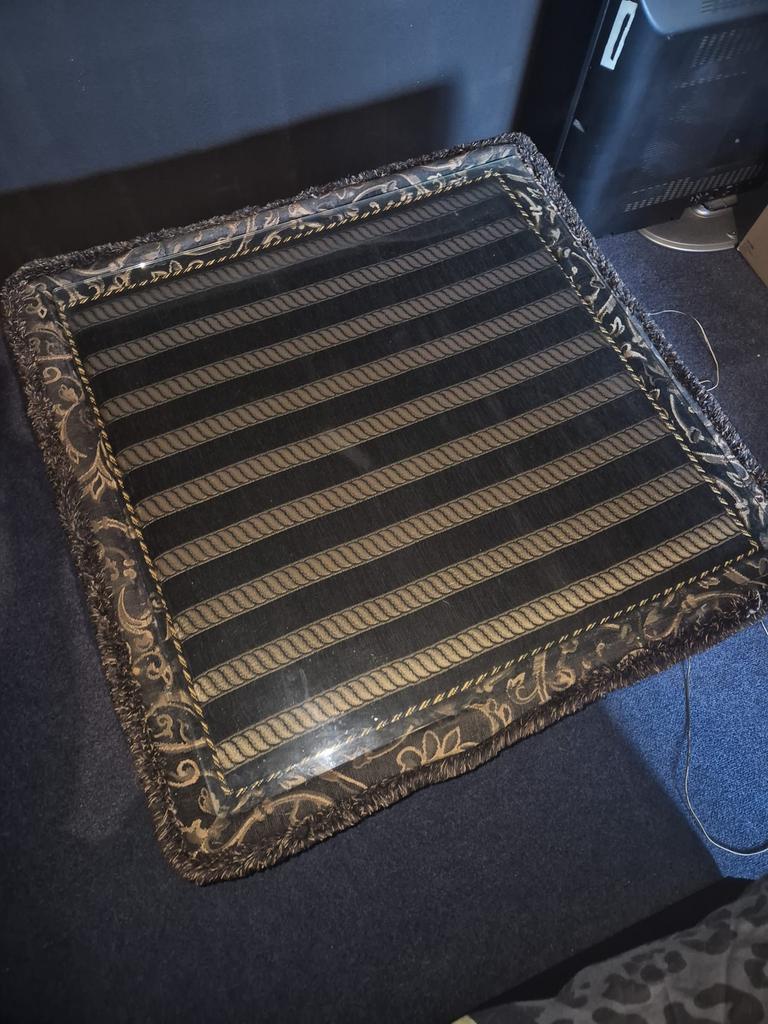Salon tafel met glazen plaat( poef), Ophalen of Verzenden, Zo goed als nieuw, Rond, Hout