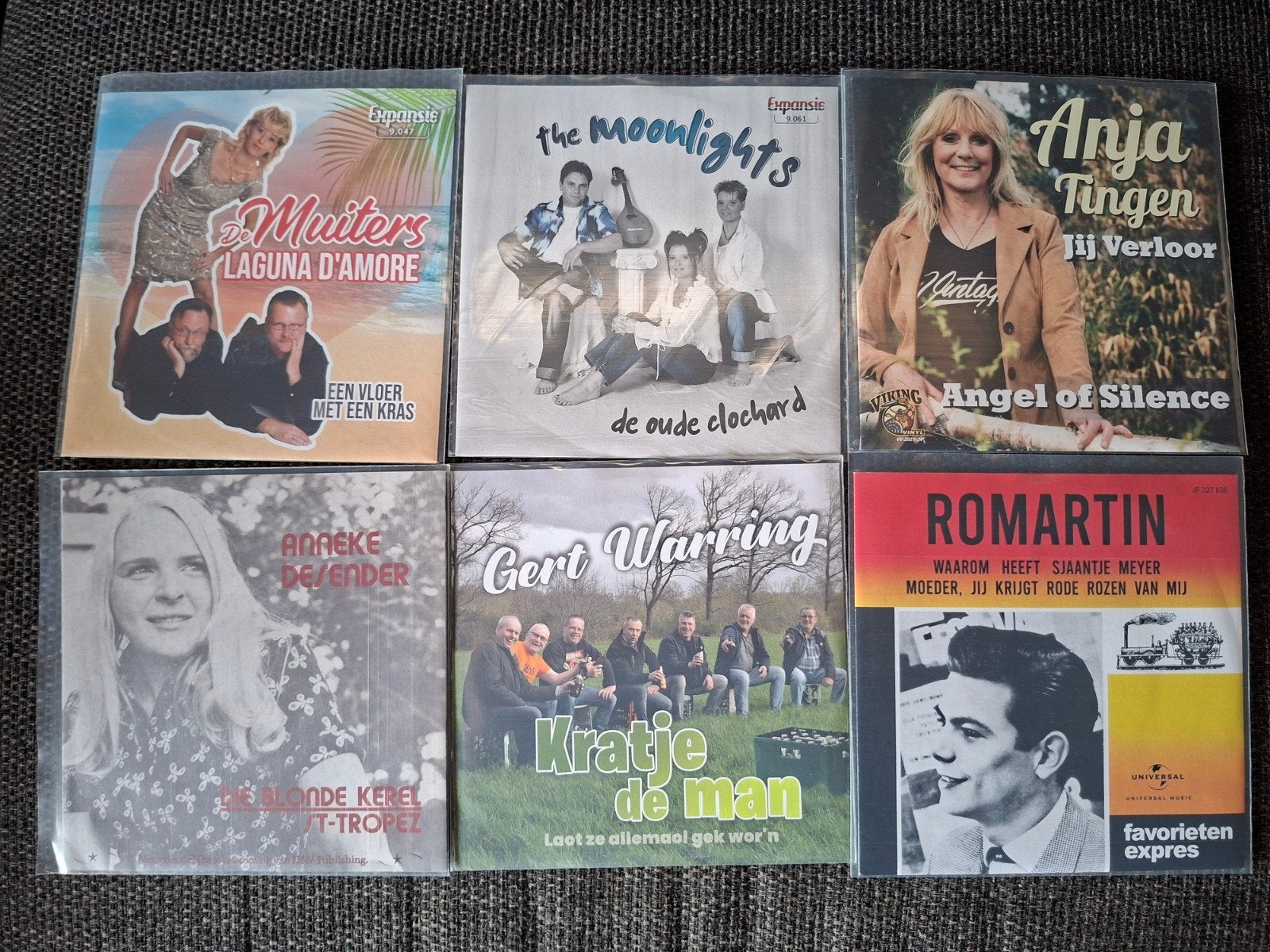 Nieuw vinyl uitzoeken 10 euro per stuk
Vaste prijs verzenden, Ophalen of Verzenden, Nieuw in verpakking, Overige formaten, Levenslied of Smartlap