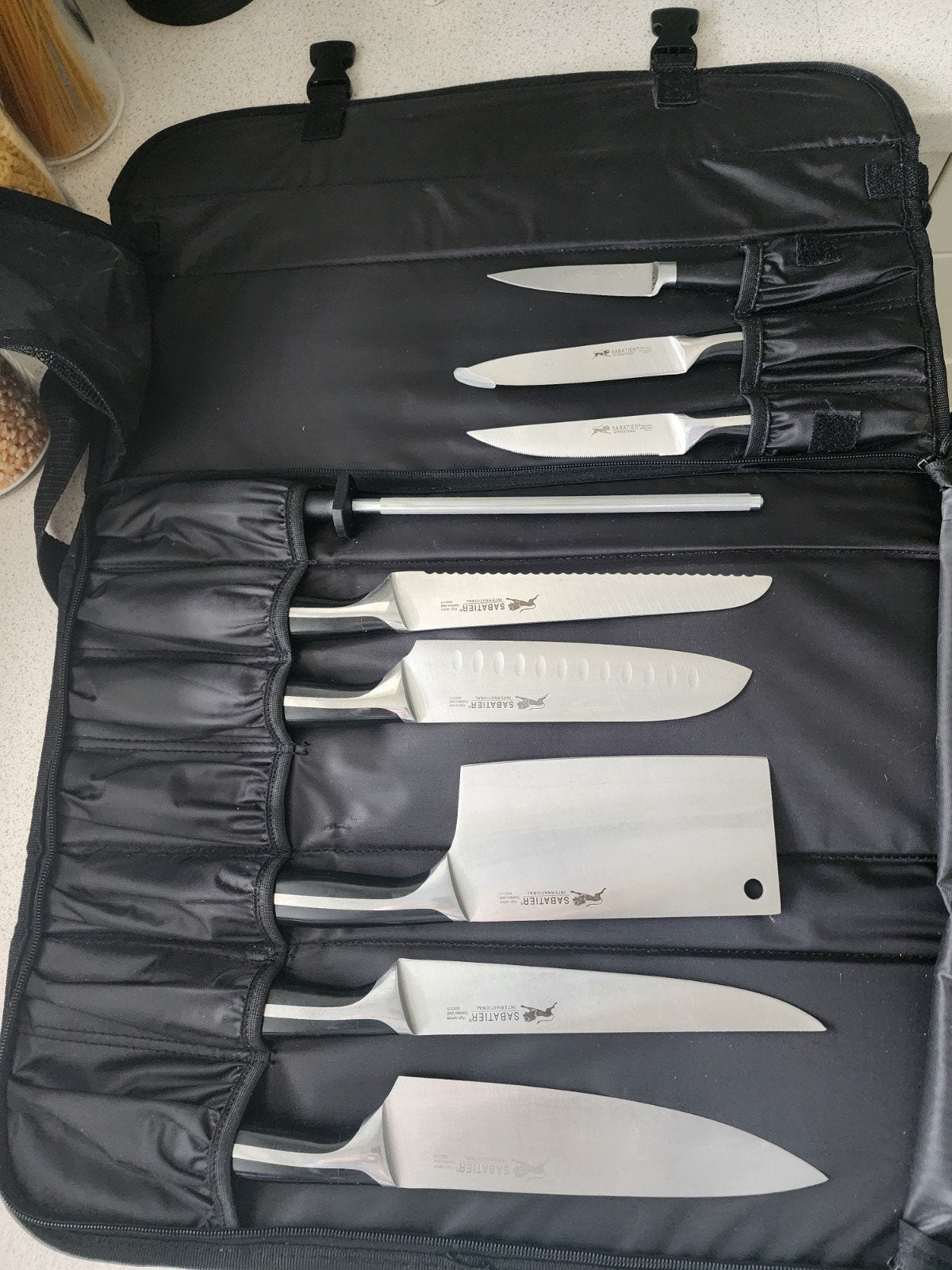 Professionele Sabatier messenset, Ophalen