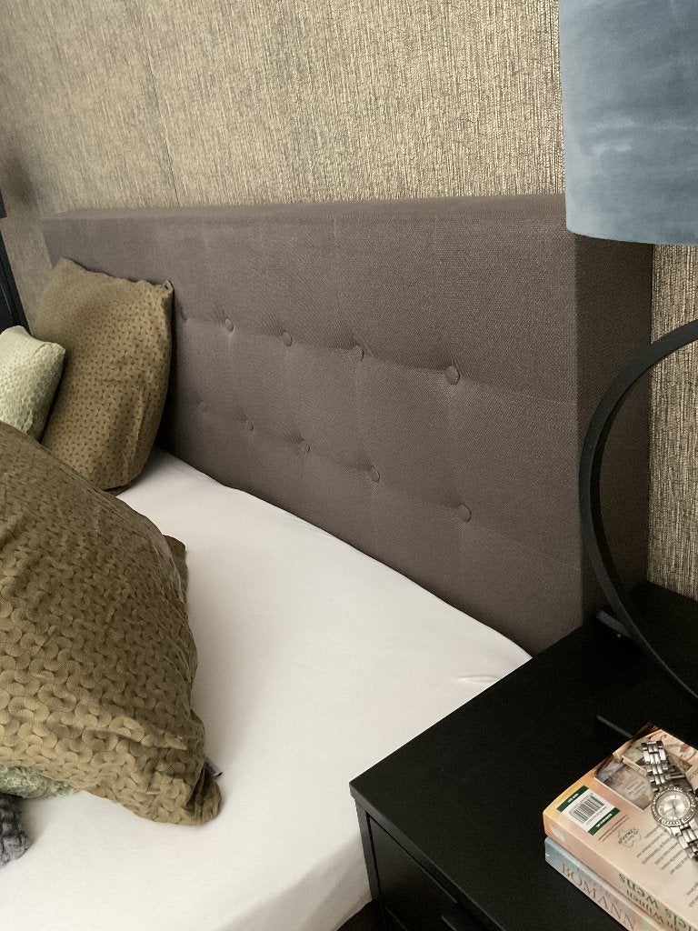 Te koop boxspring SWISS SENSE, Ophalen, Bruin, Tweepersoons, Zo goed als nieuw