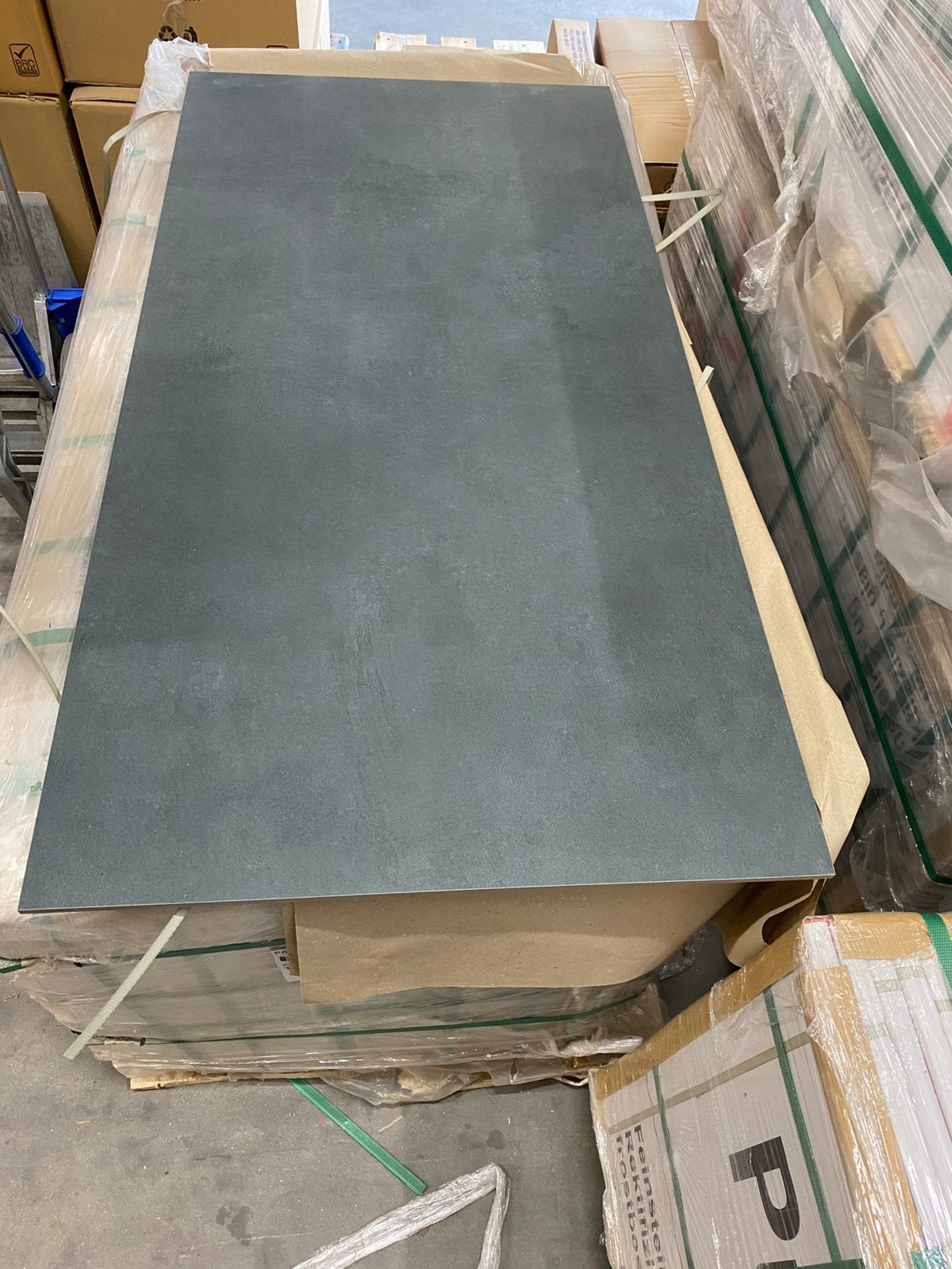 Aanbieding !!! Tegels 60x120cm vanaf € 12,95 per m2, Ophalen, 60 cm of meer, 60 cm of meer, Nieuw