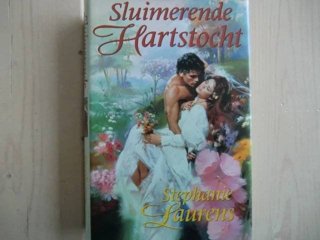 Stephanie Laurens – Sluimerende Hartstocht (Hardcover/Gebond, Ophalen of Verzenden, Zo goed als nieuw