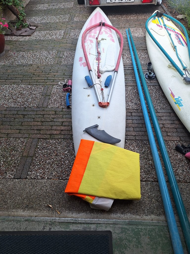 SURFPLANKEN, 250 tot 300 cm, Gebruikt, Zeil, Met mast