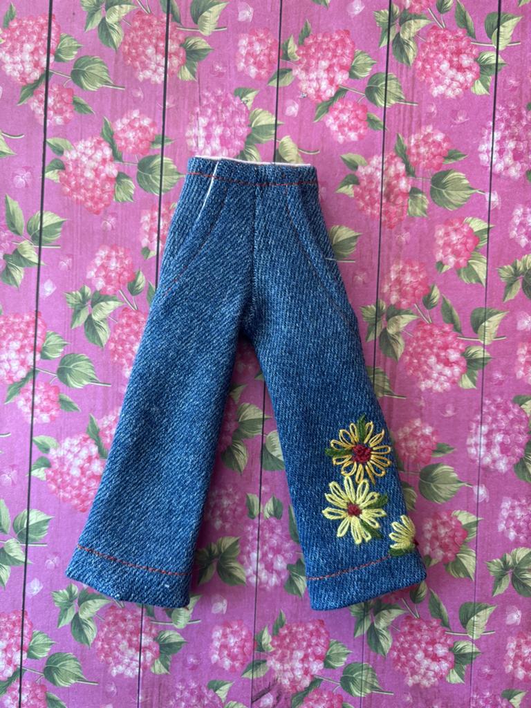 Blythe jeans, Ophalen of Verzenden, Zo goed als nieuw, Kleertjes