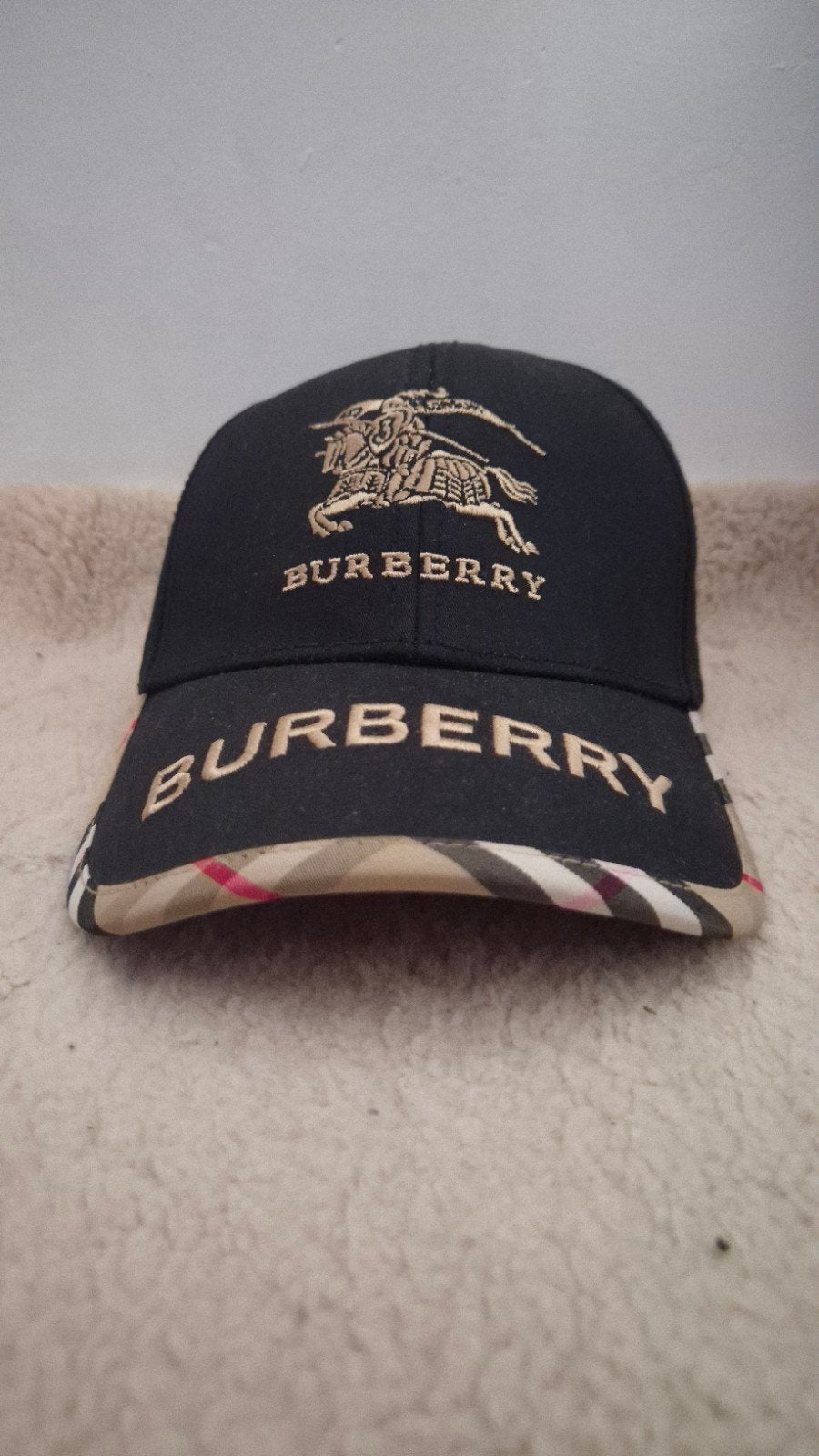 Burberry pet - Zo goed als nieuw, met kaartje, Kleding | Heren, Burberry, One size fits all, Ophalen of Verzenden, Pet