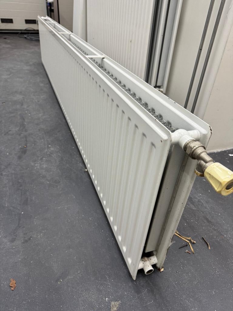 Radiator Paneelradiator Type 22 Dubbel 270 x 50, Doe-het-zelf en Verbouw, Verwarming en Radiatoren, Ophalen, 30 tot 80 cm, Radiator