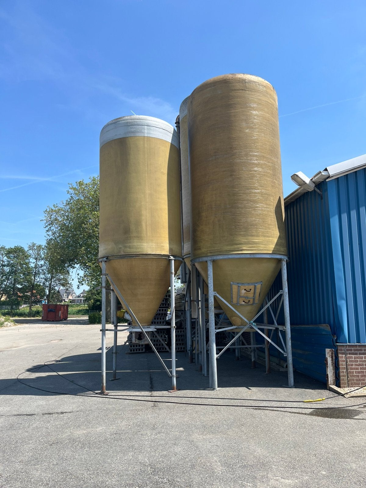 Voersilo’s met blaas pijpen, Ophalen, Vee