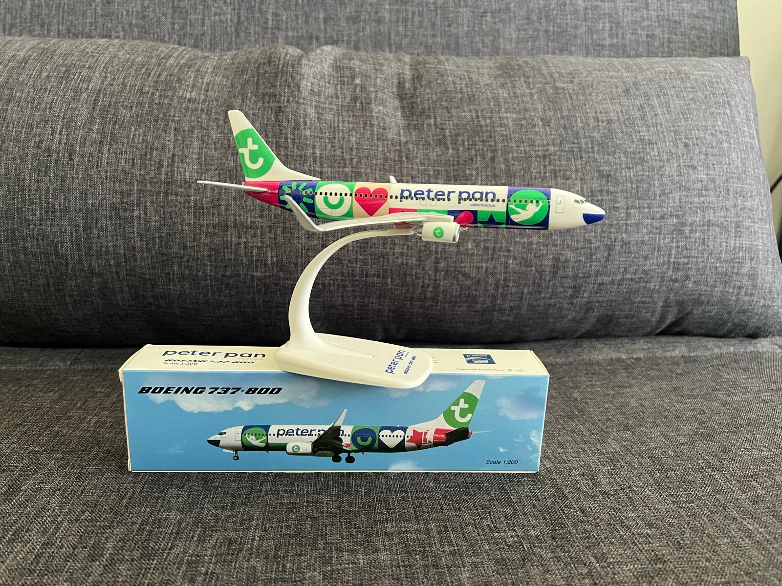 Transavia Boeing 737-800 Peter Pan schaalmodel, Overige merken, Ophalen of Verzenden, Vliegtuig, Gebruikt