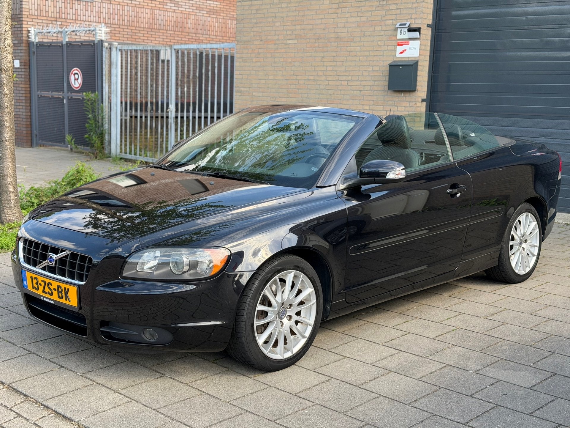 Volvo C70 Convertible 2.4 Kinetic Cabrio Leder Clima cruise, Auto's, Volvo, Voorwielaandrijving, Dealer onderhouden, C70, Gebruikt