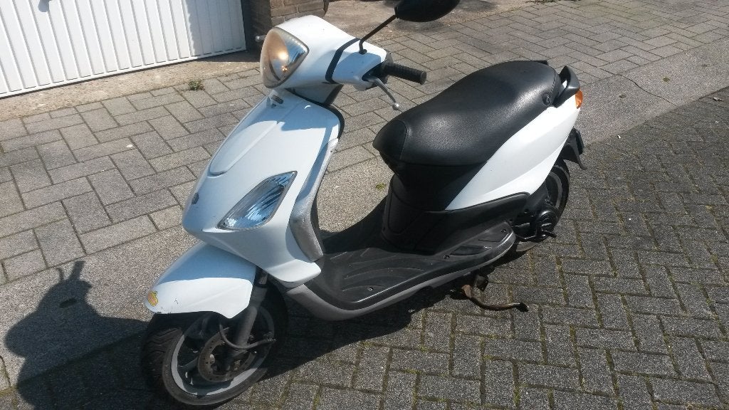 piaggio fly 2t 2014, geel kenteken, inruil mogelijk, Zip, Ophalen of Verzenden, Zo goed als nieuw, Benzine