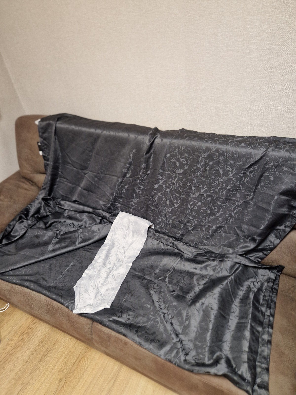 Zwart tafelkleed met barokpatroon en tafelloper, Geweven, Nieuw, Ophalen of Verzenden, Zwart