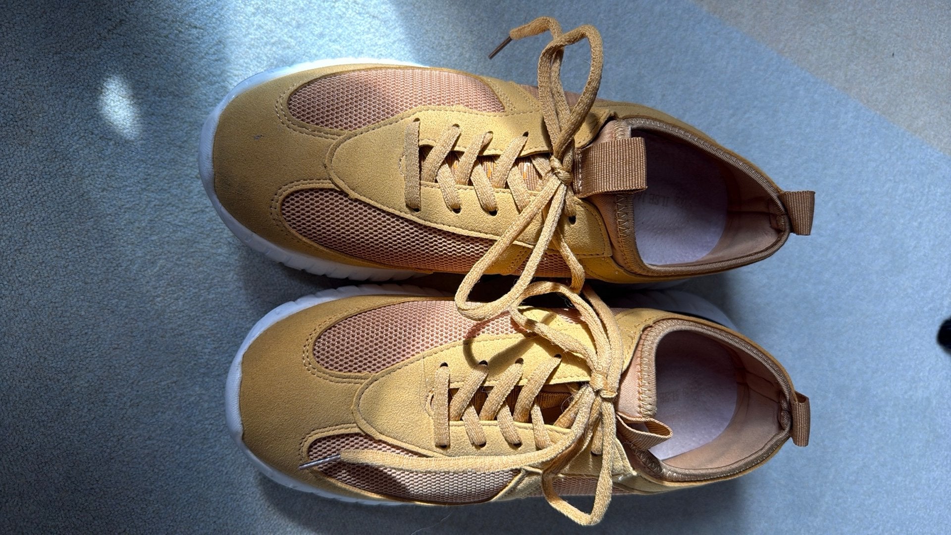 Ilse Jacobsen sneakers mt 42 zgan geel, Geel, Ophalen of Verzenden, Sneakers of Gympen, Zo goed als nieuw