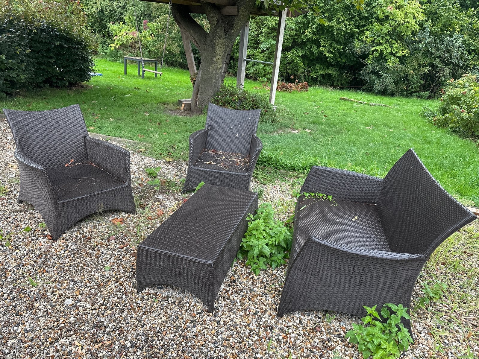 Wicker Loungeset - 2 Stoelen, 1 Bank, 1 Bijzettafel, 4 zitplaatsen, Gebruikt, Ophalen of Verzenden, Loungeset