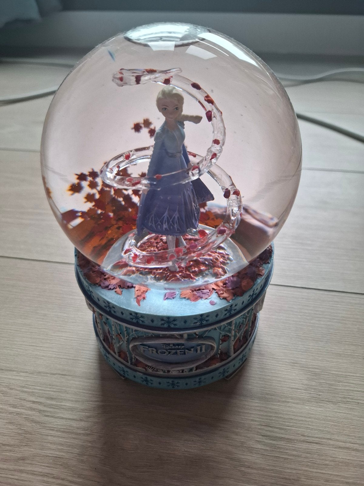 Disney Frozen 2 Sneeuwbol met Elsa - Nieuwstaat, Verzamelen, Ophalen of Verzenden, Zo goed als nieuw