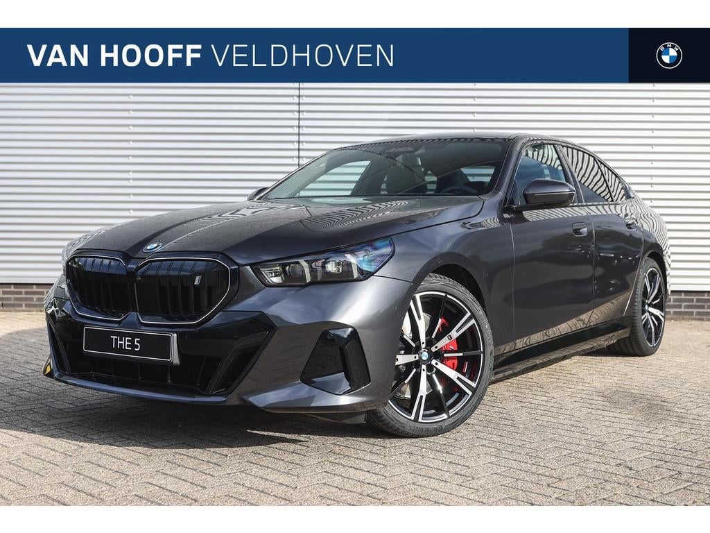 BMW i5 eDrive40 M Sport / Panoramadak / Bowers & Wilkins / S, Automaat, 2095 kg, Achterwielaandrijving, Zwart