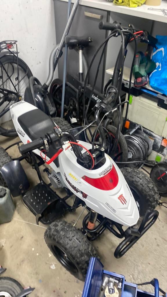 Gloed nieuwe kart mischien 5 km op gereden met smart gadets, Sport en Fitness, Karting, Ophalen, Zo goed als nieuw, Overige typen
