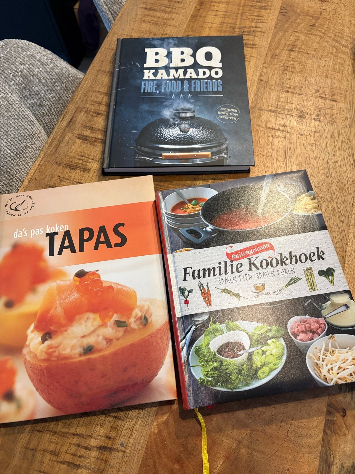 Kookboeken: BBQ, Tapas, Familie, Surinaams, Koolhydraatarm,, Gelezen, Hoofdgerechten, Ophalen of Verzenden, Gezond koken