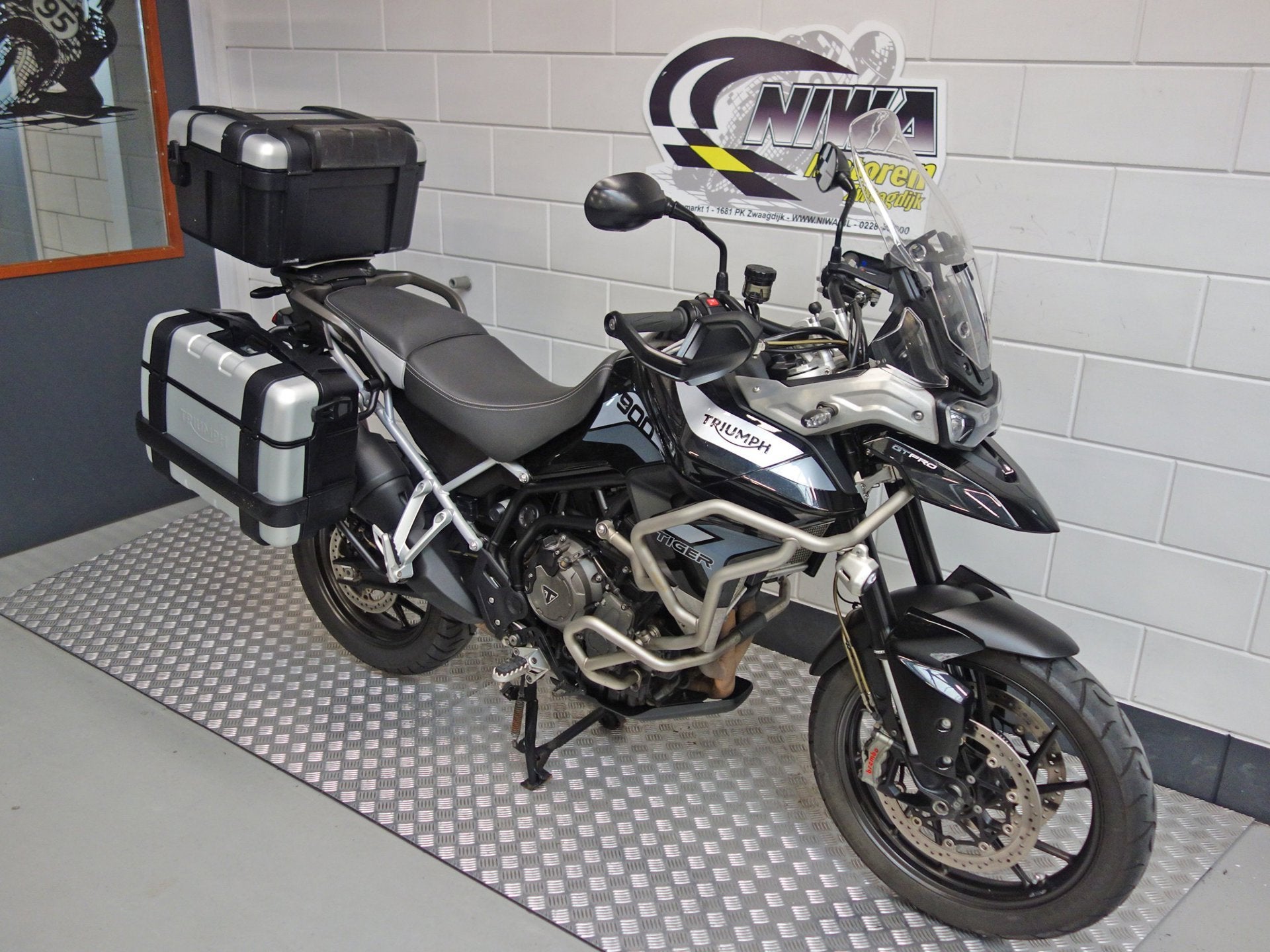 Triumph Tiger 900 GT Pro, Motoren, 888 cc, Toermotor, Handgeschakeld, Gebruikt