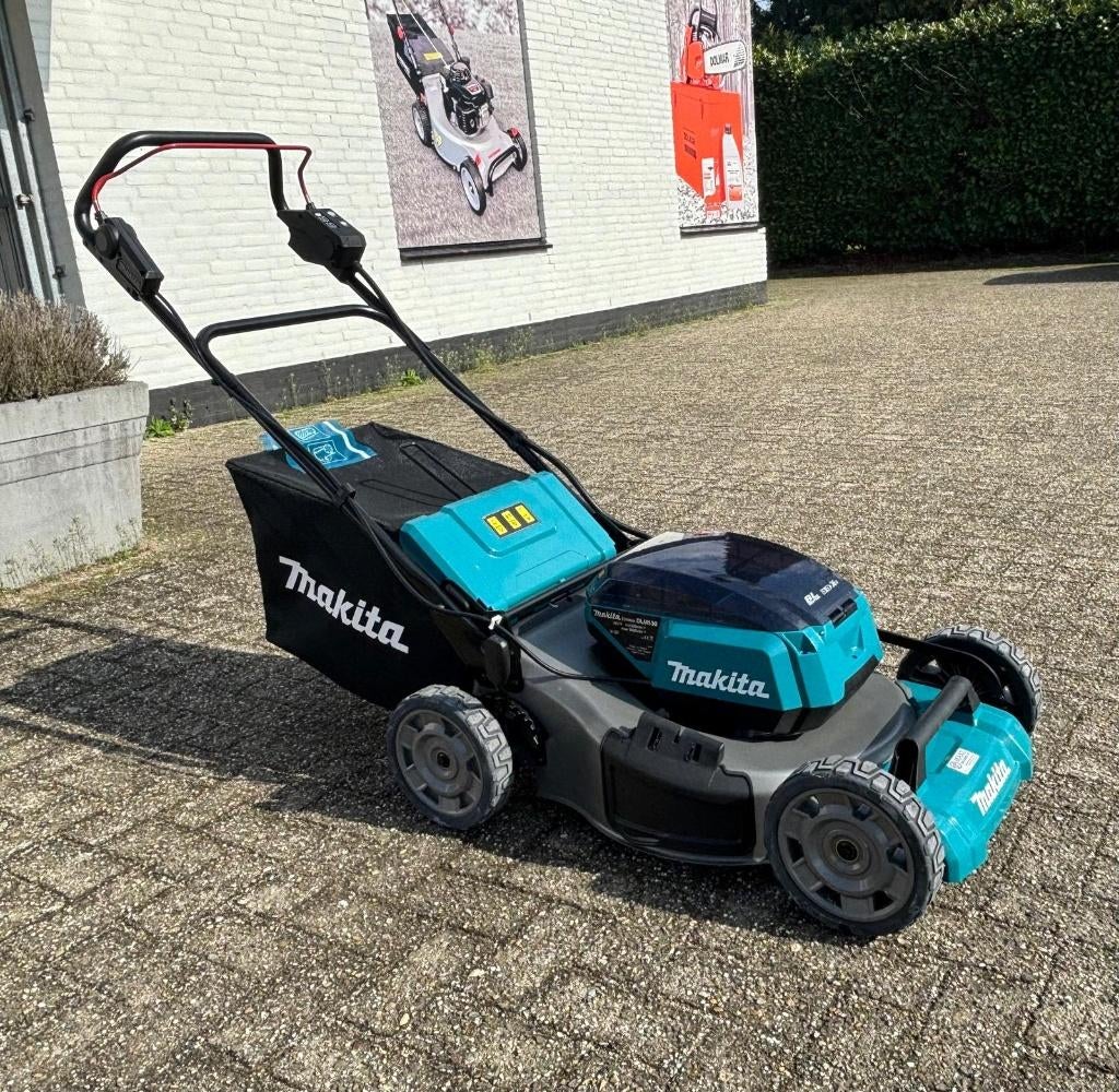 Makita DLM530 Accu Grasmaaier – Professionele Kwaliteit, Ophalen, Opvangzak, Accu-grasmaaier, Nieuw